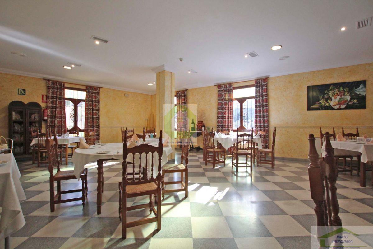 For sale of commercial in Quéntar