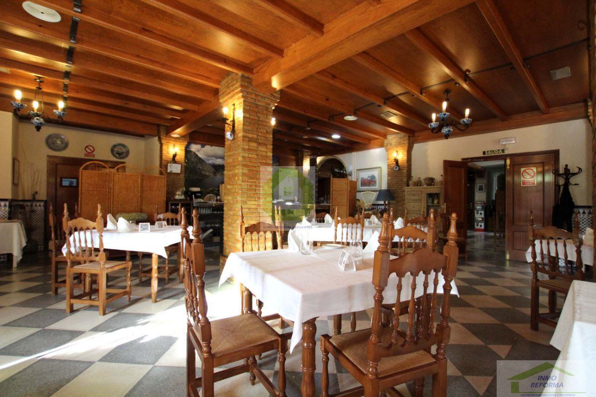 For sale of commercial in Quéntar