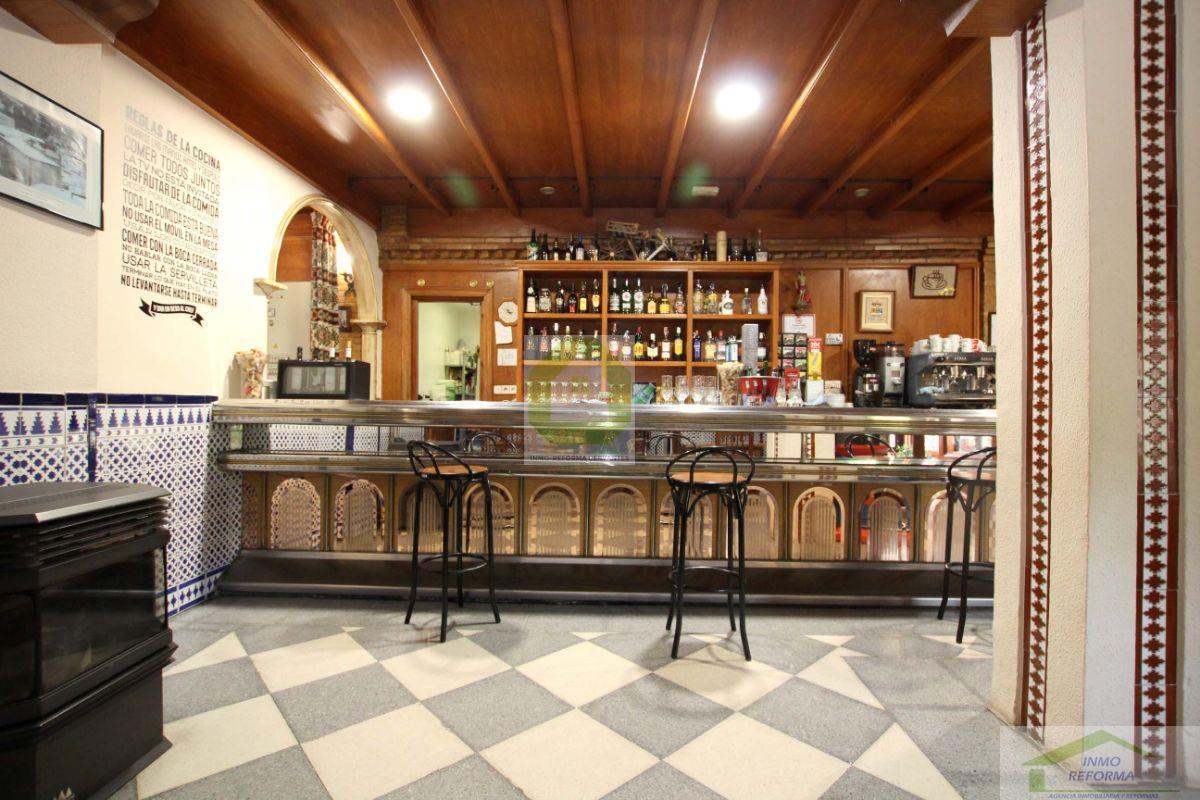 For sale of commercial in Quéntar