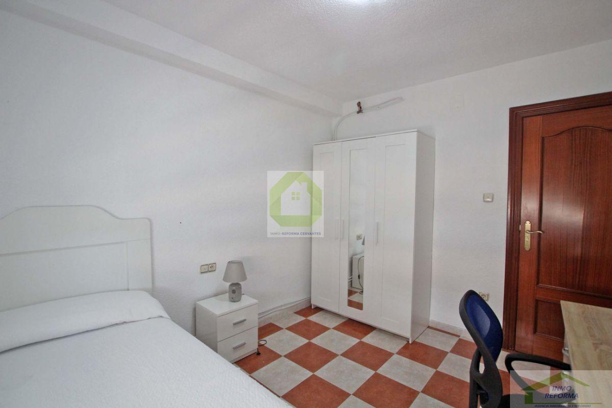 For rent of flat in Granada