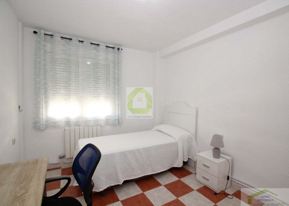 For rent of flat in Granada