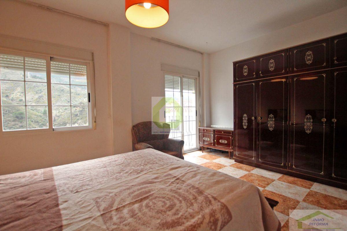 For sale of house in Quéntar