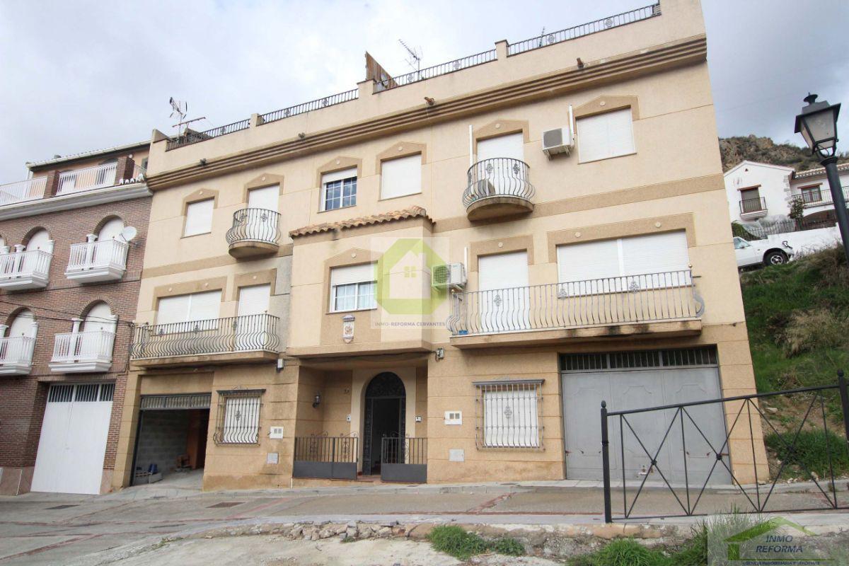 For sale of house in Quéntar