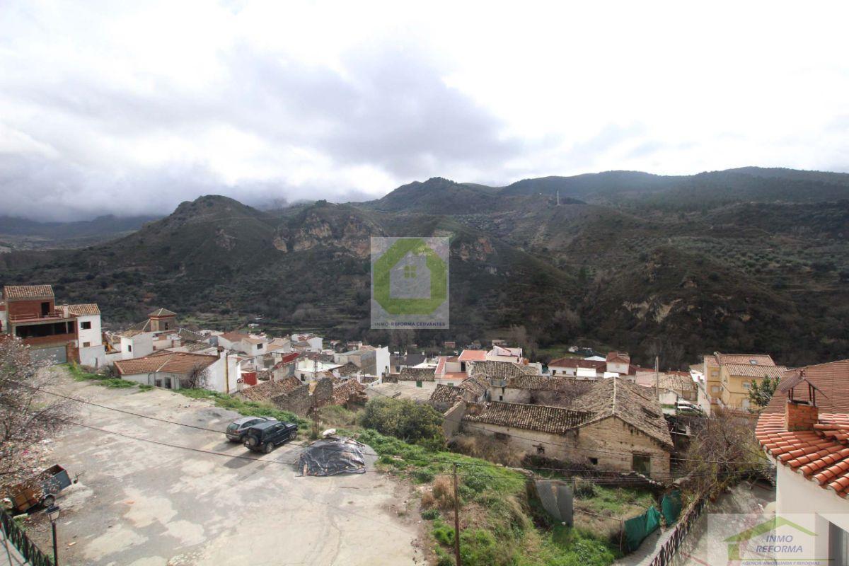 For sale of house in Quéntar