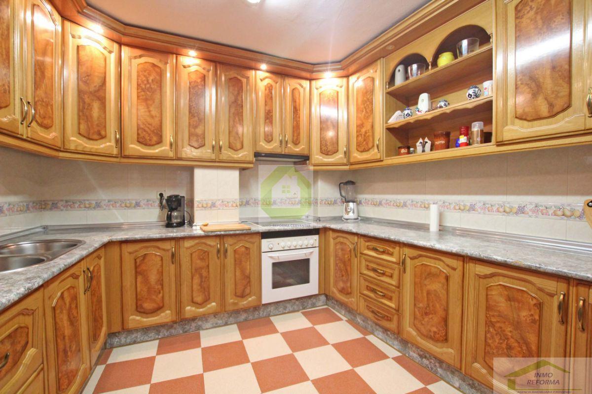 For sale of house in Quéntar