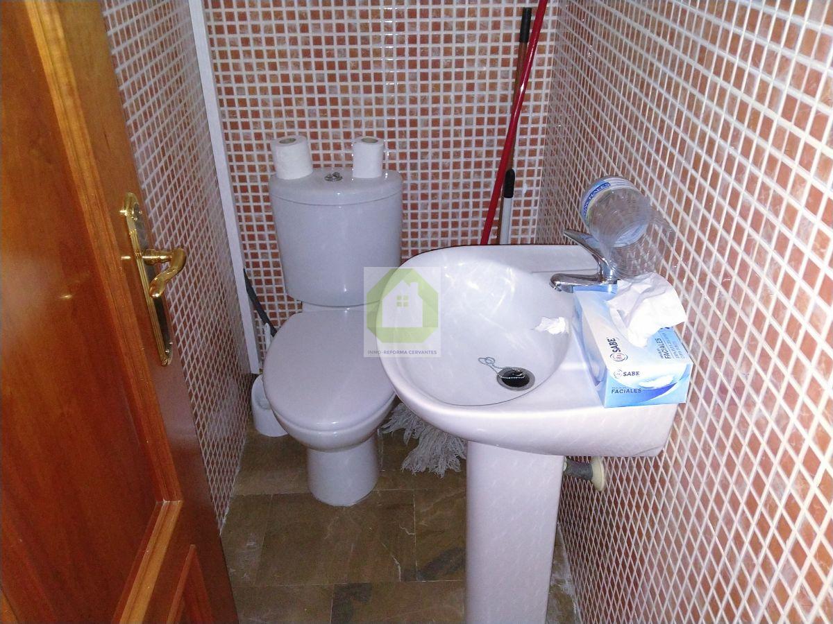 For rent of office in Granada