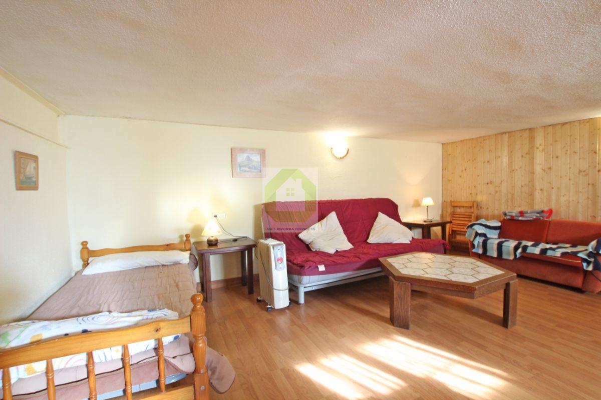 For sale of house in Granada