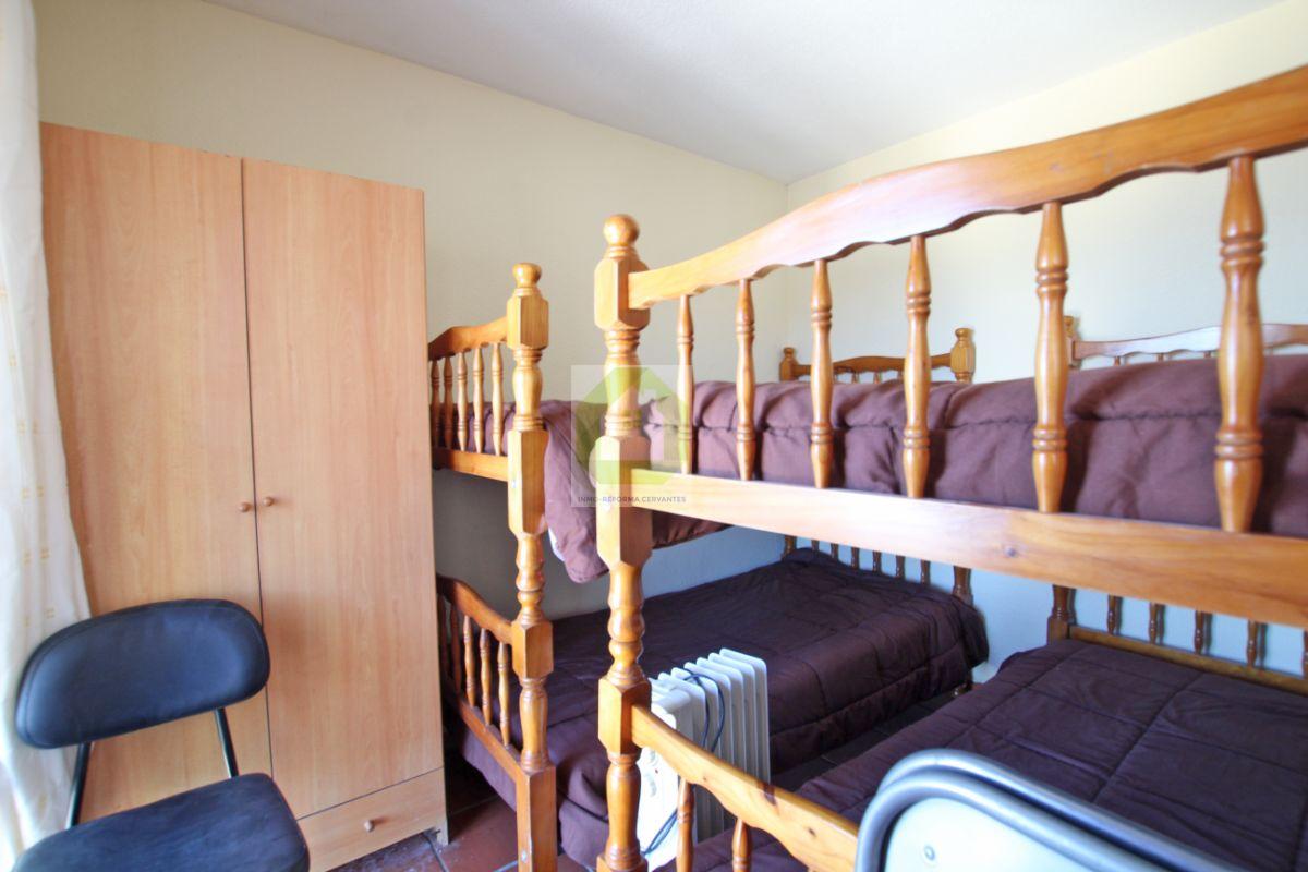 For sale of house in Granada