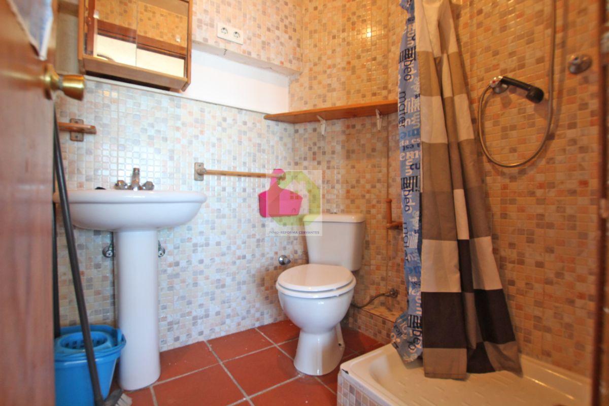For sale of house in Granada