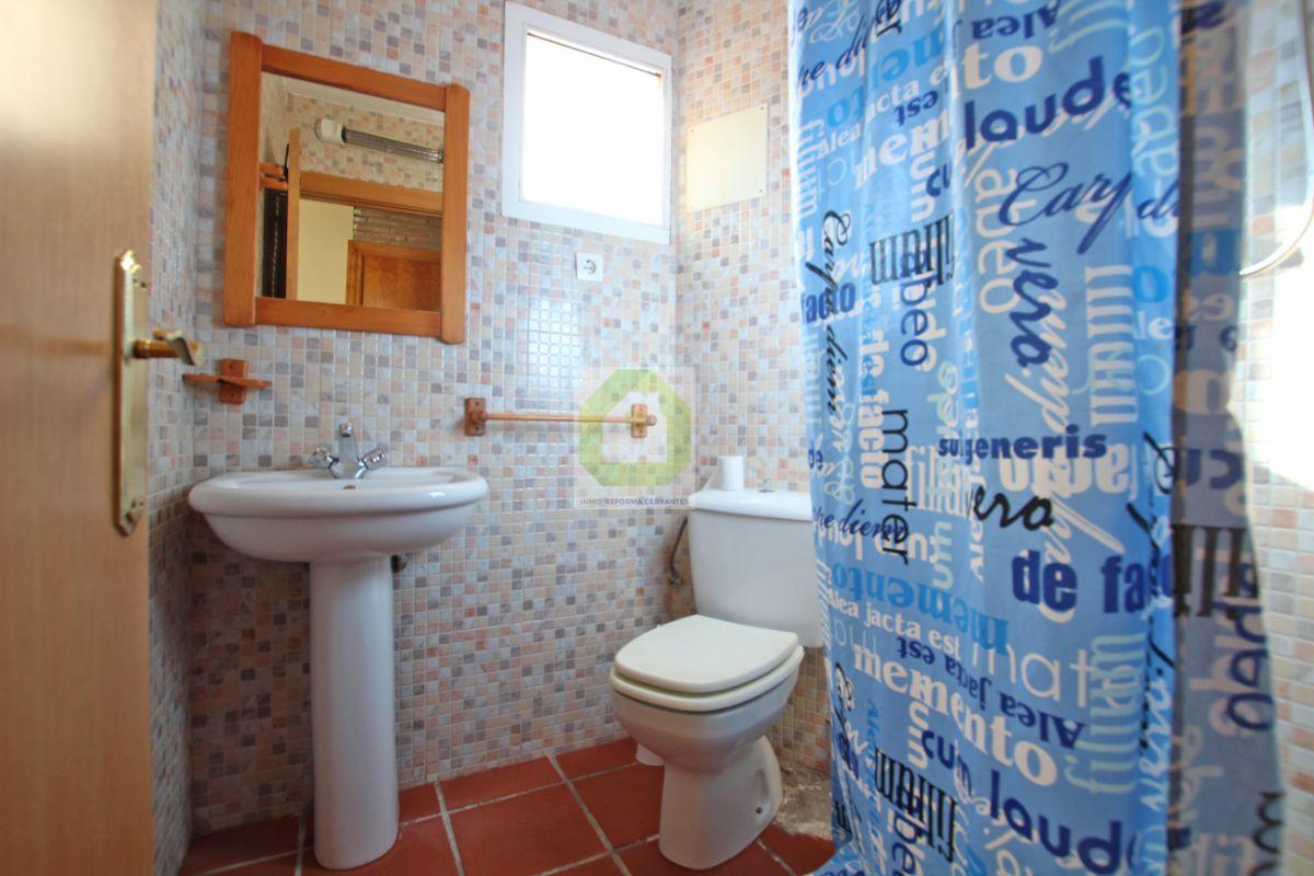 For sale of house in Granada