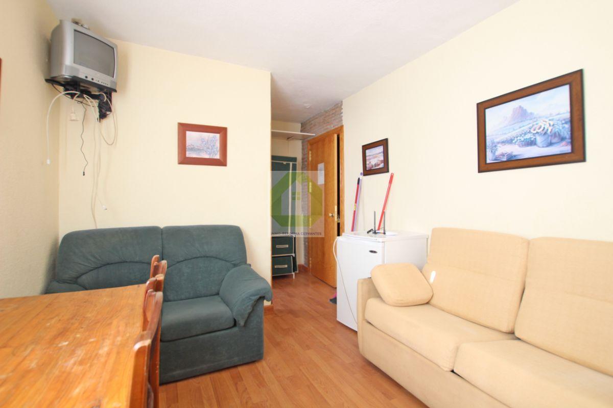 For sale of house in Granada