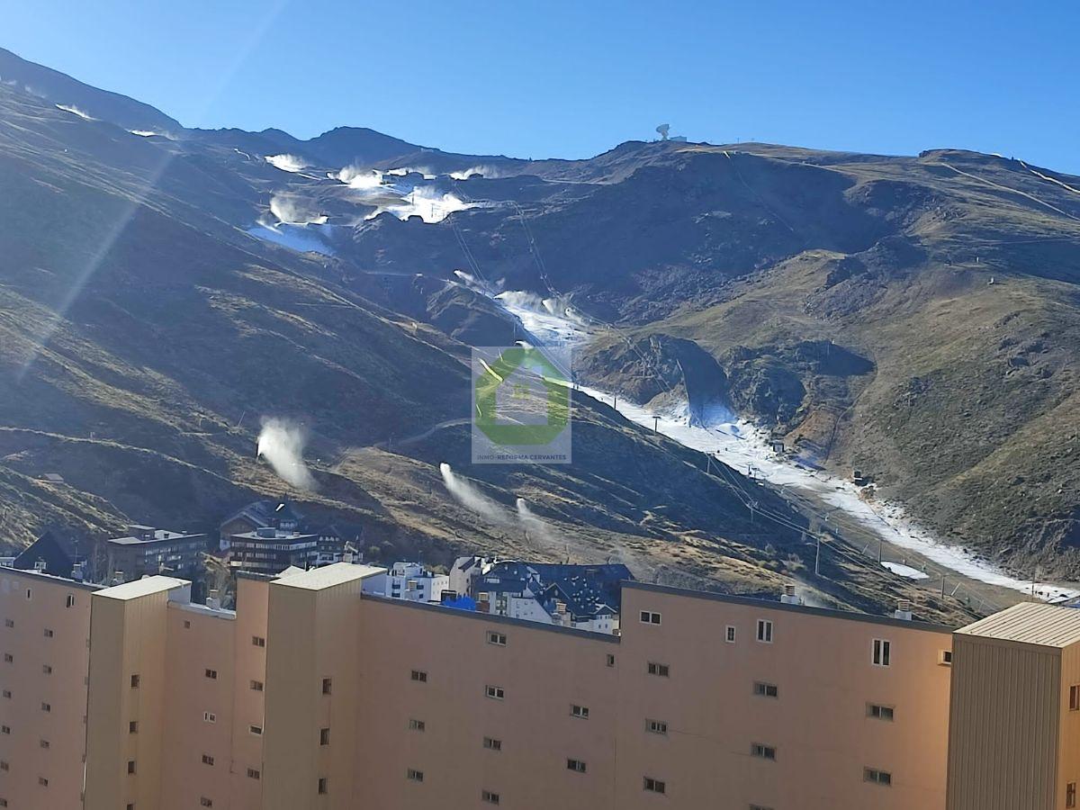 For sale of house in Granada