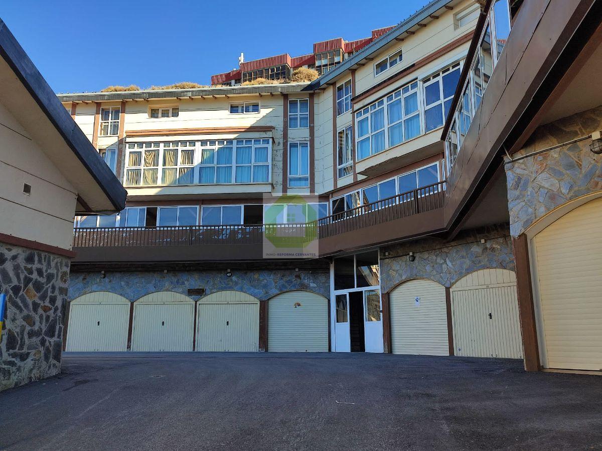 For sale of house in Granada