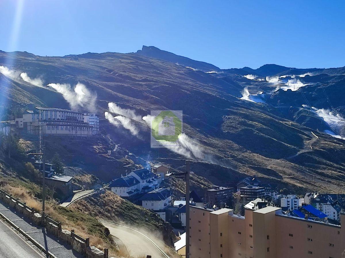 For sale of house in Granada