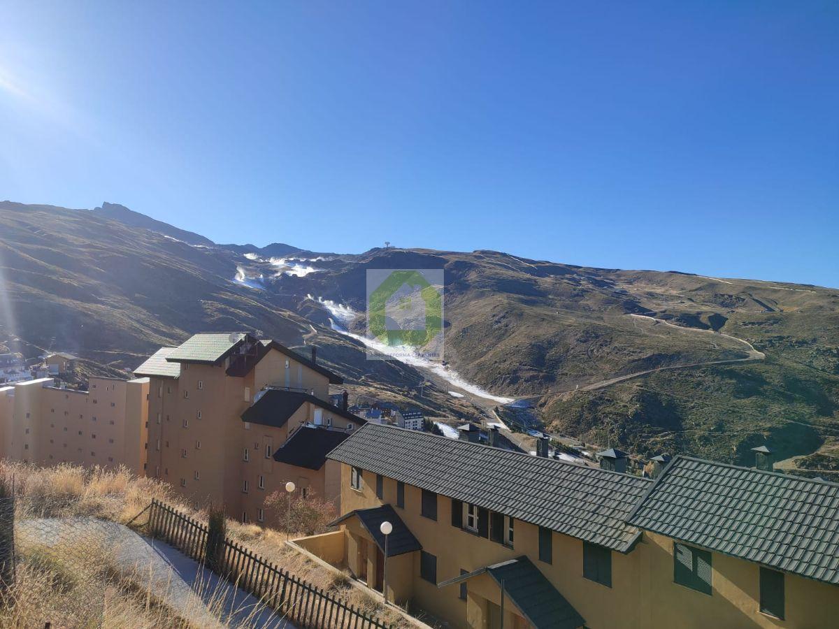 For sale of house in Granada