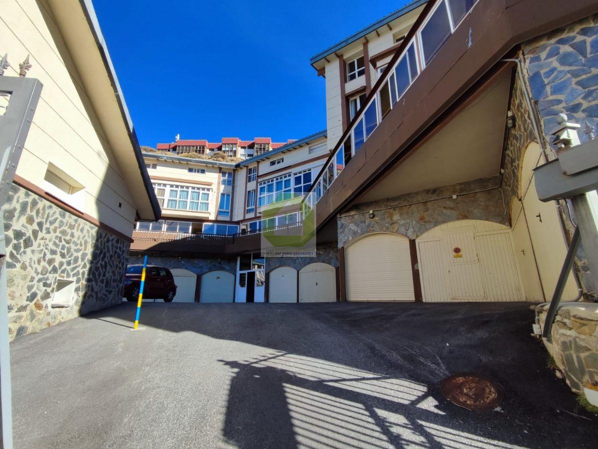 For sale of house in Granada