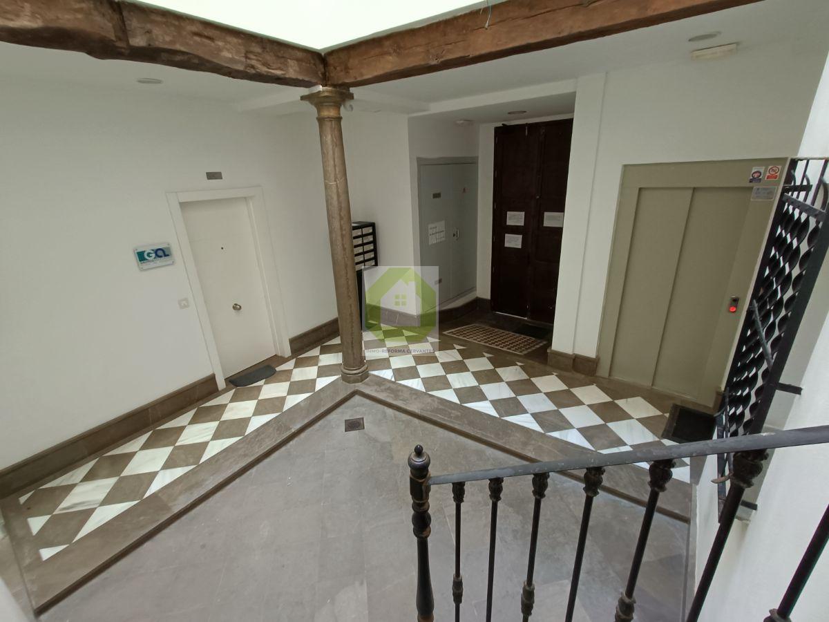 For rent of flat in Granada