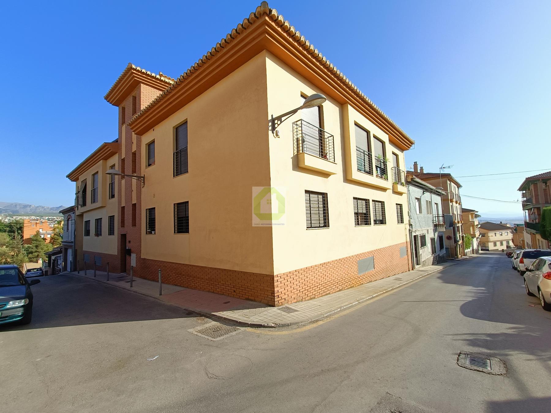 For sale of flat in Huétor Vega