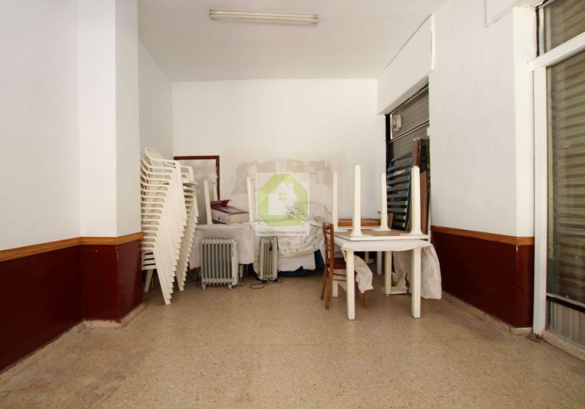 For sale of commercial in Granada
