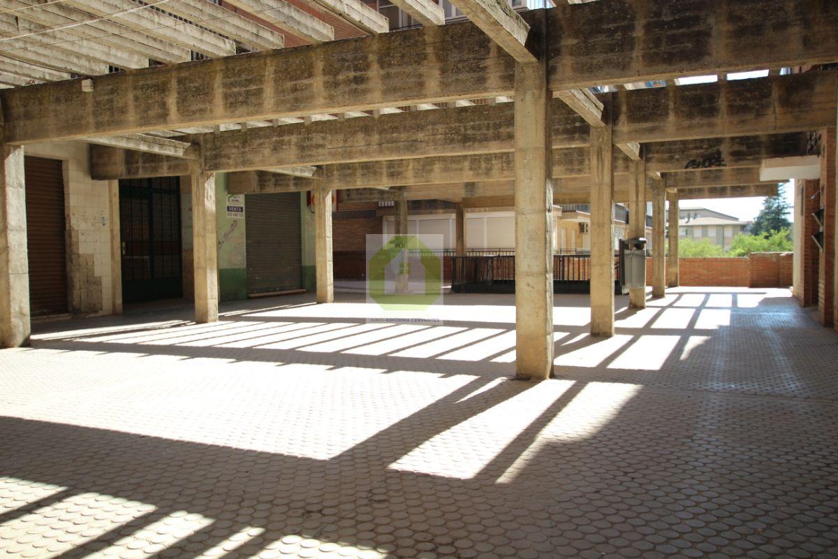 For sale of commercial in Granada