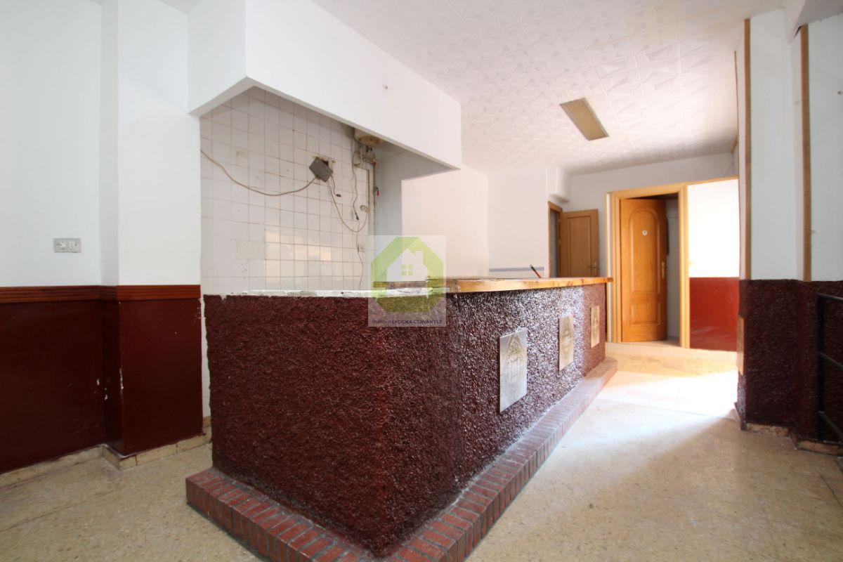For sale of commercial in Granada