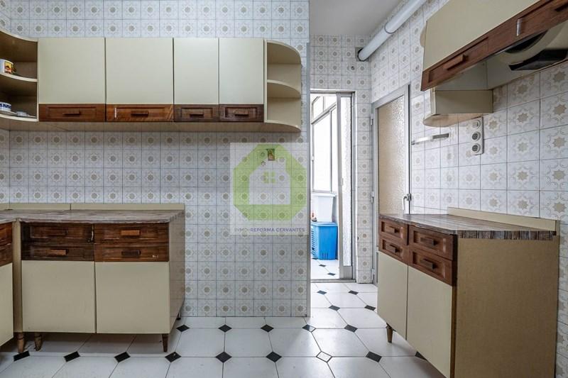 For sale of flat in Granada