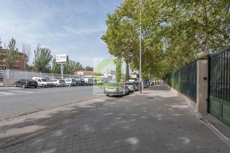 For sale of flat in Granada