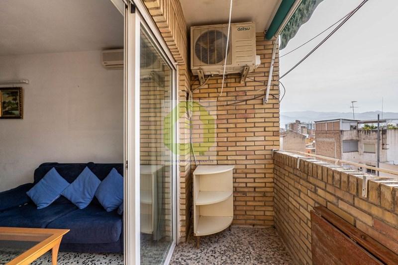 For sale of flat in Granada