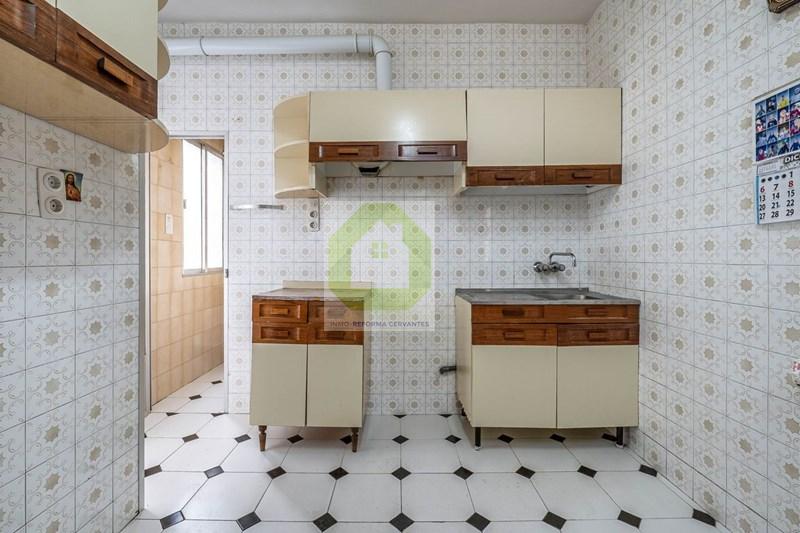 For sale of flat in Granada