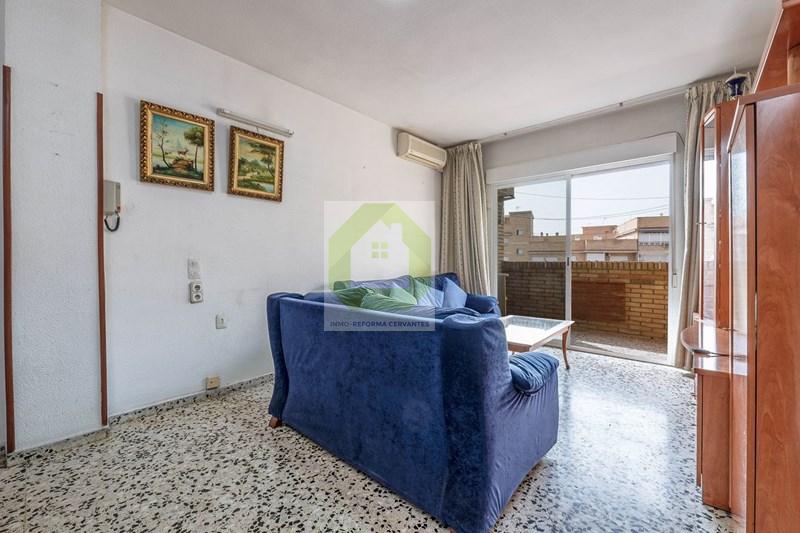 For sale of flat in Granada