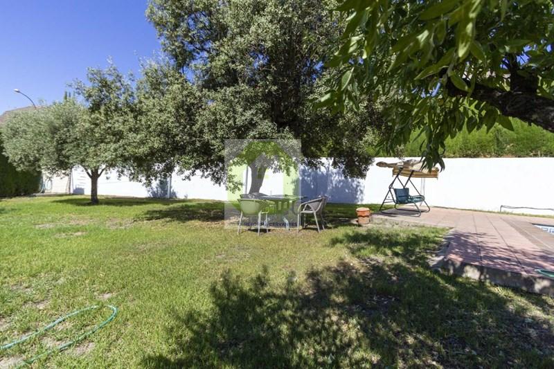 Venta de chalet en Cenes de la Vega
