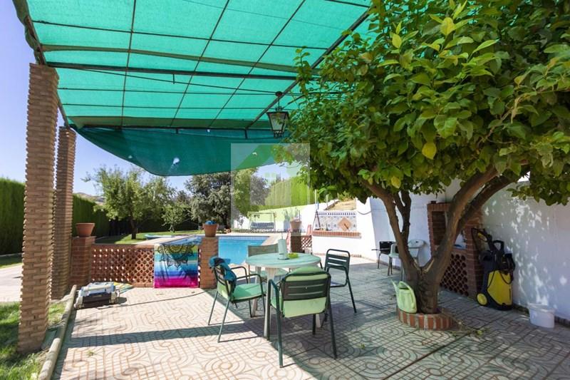 Venta de chalet en Cenes de la Vega