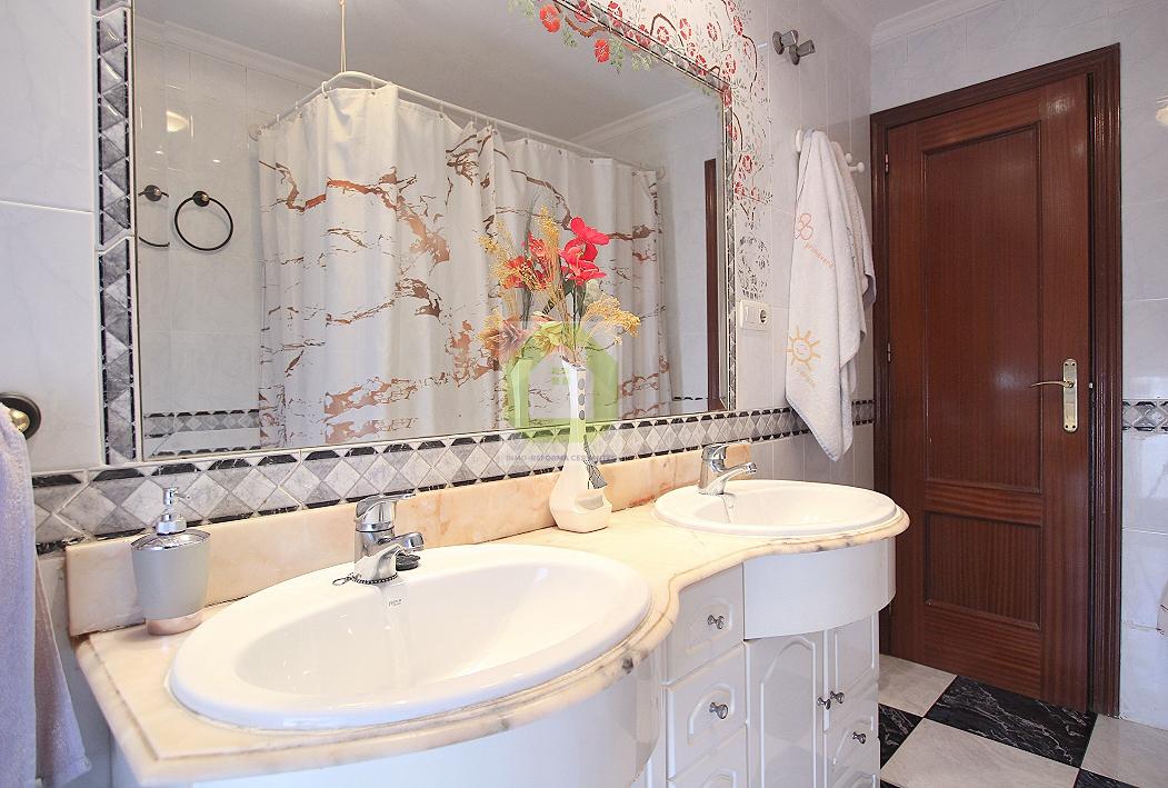 For sale of house in Gójar