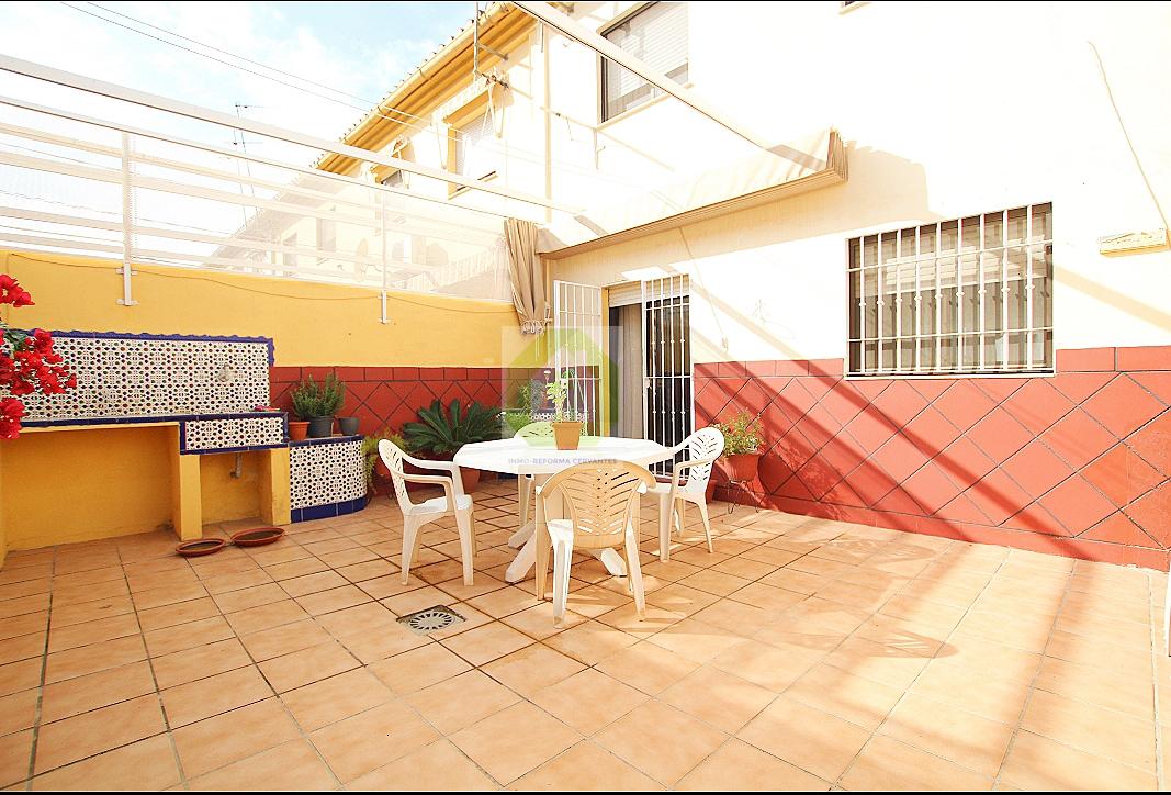 For sale of house in Gójar