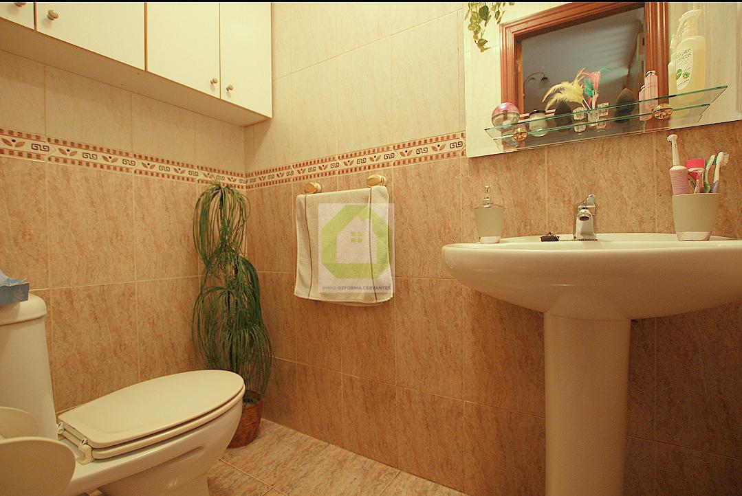 For sale of house in Gójar