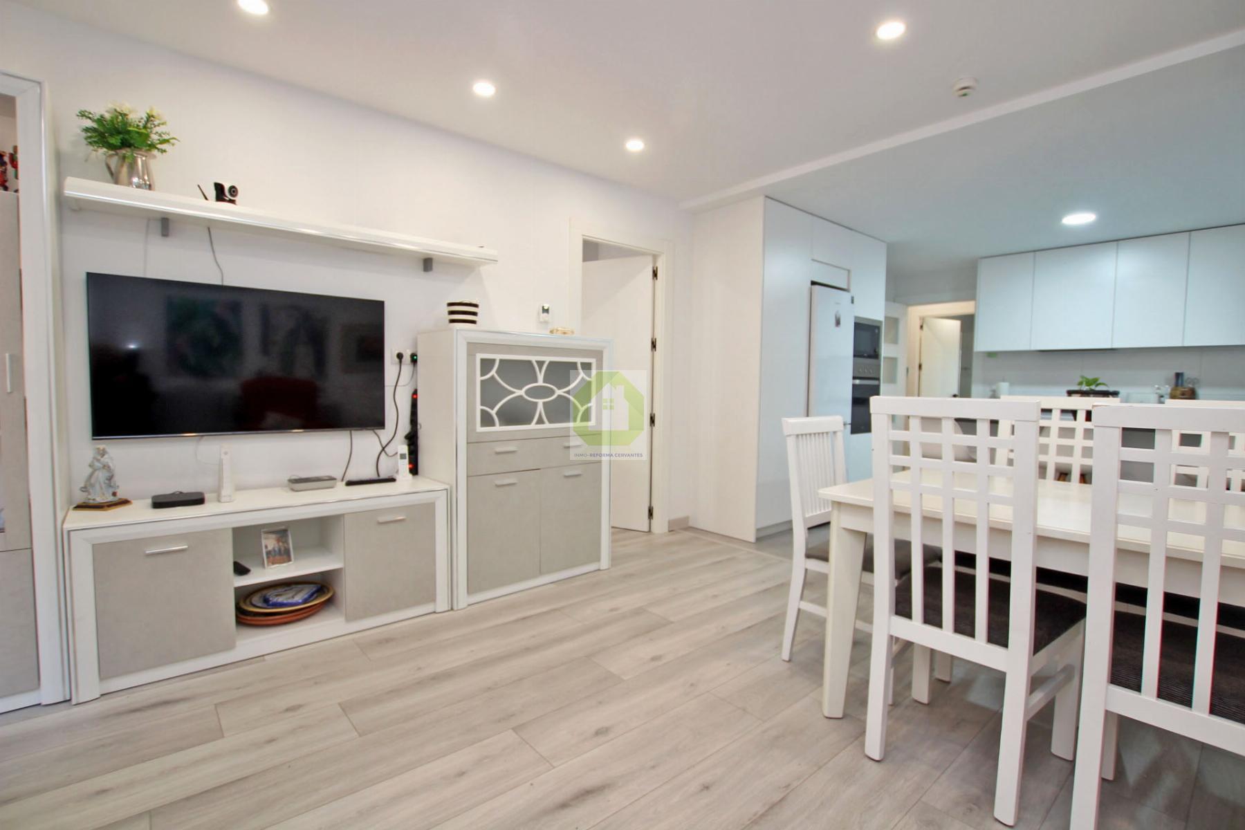 For sale of flat in Granada