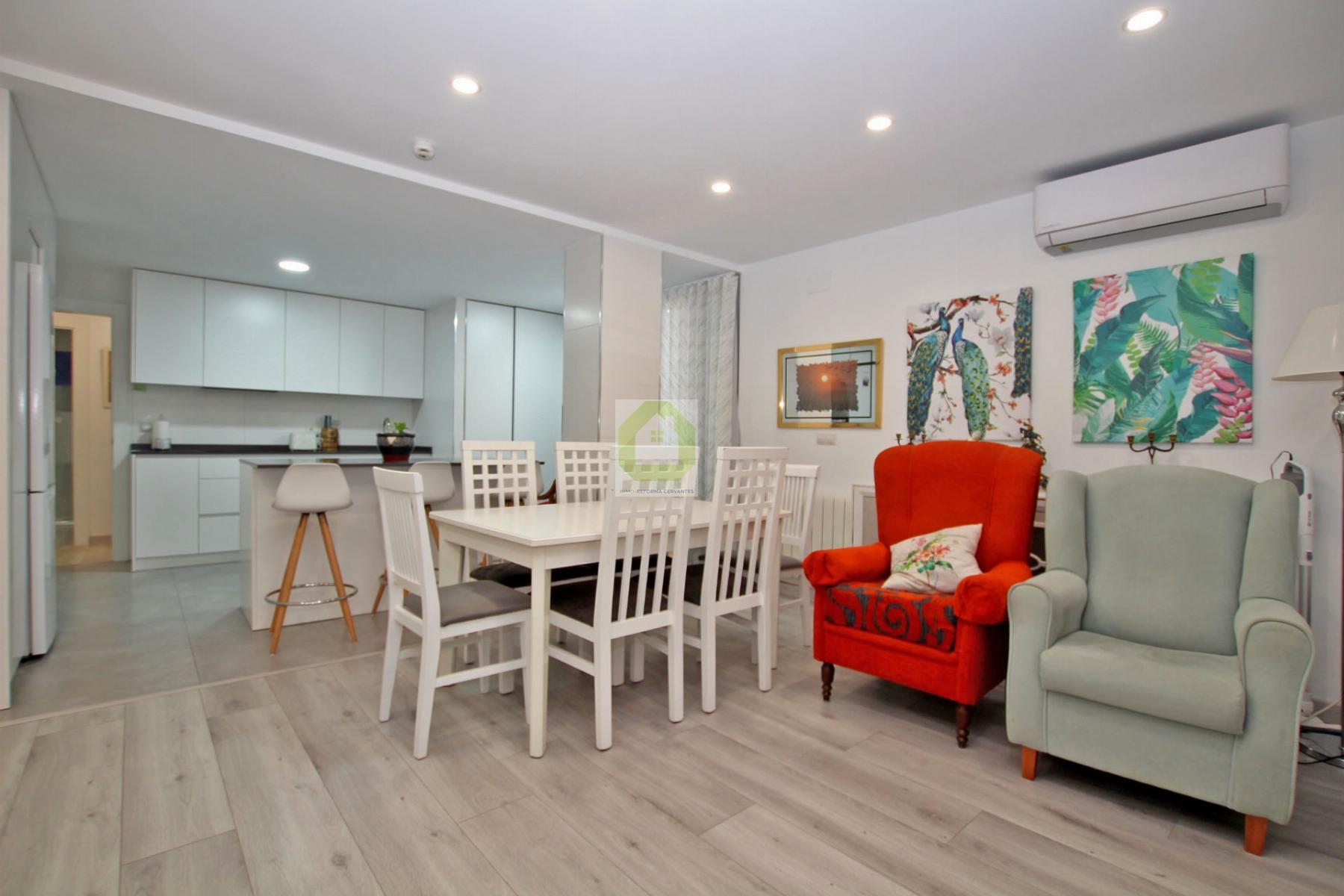 For sale of flat in Granada