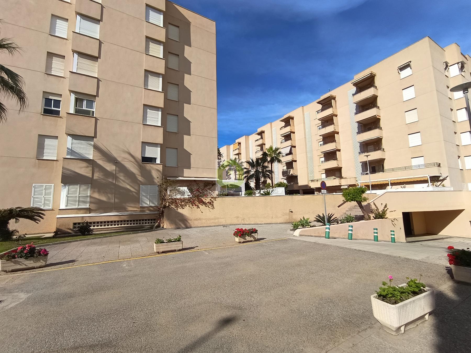 For sale of flat in Salobreña