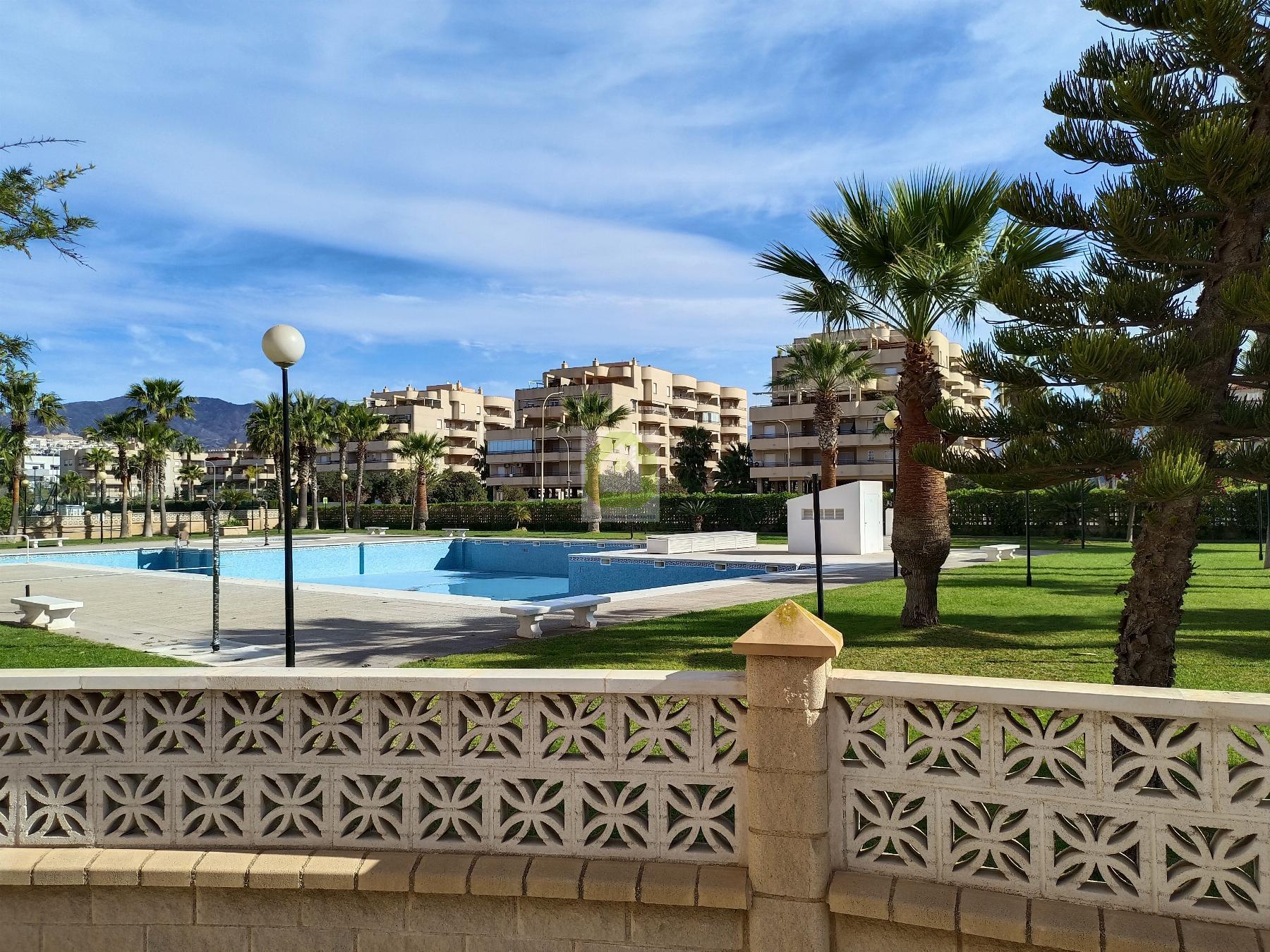 For sale of flat in Salobreña