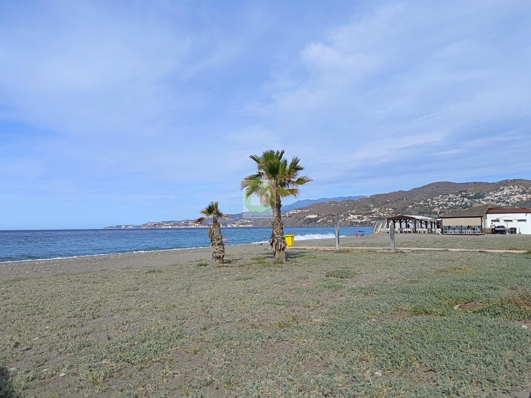For sale of flat in Salobreña