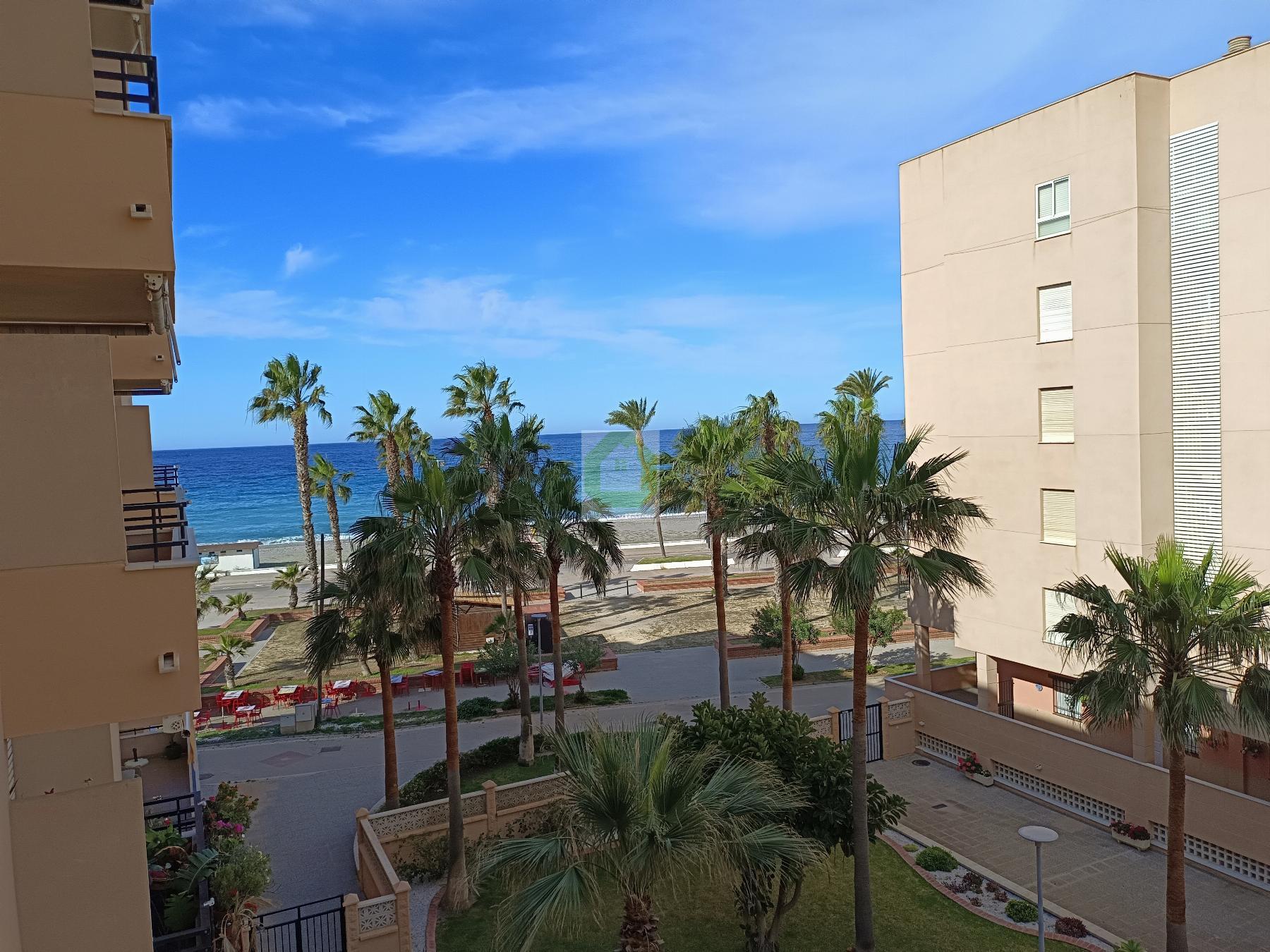 For sale of flat in Salobreña