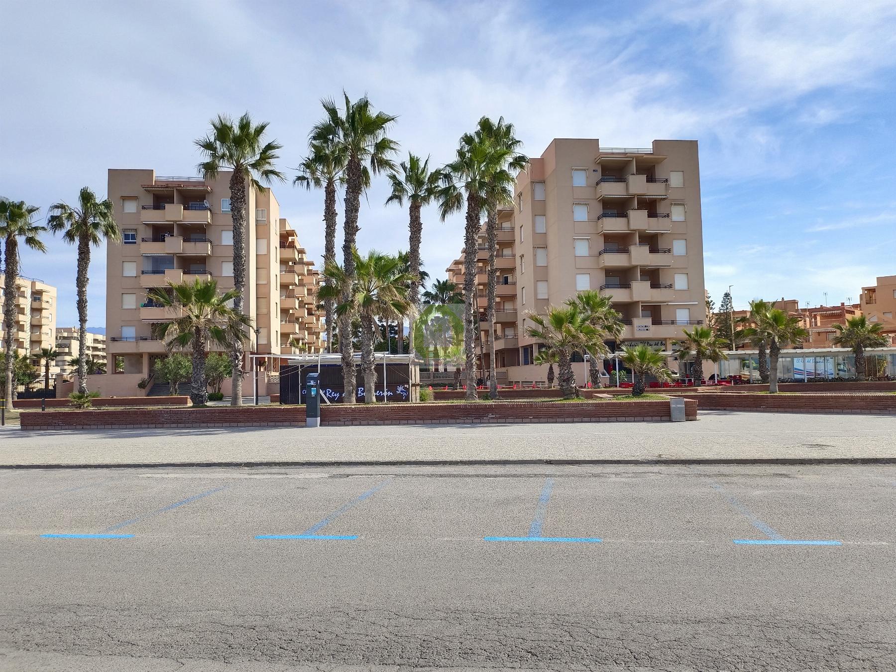 For sale of flat in Salobreña