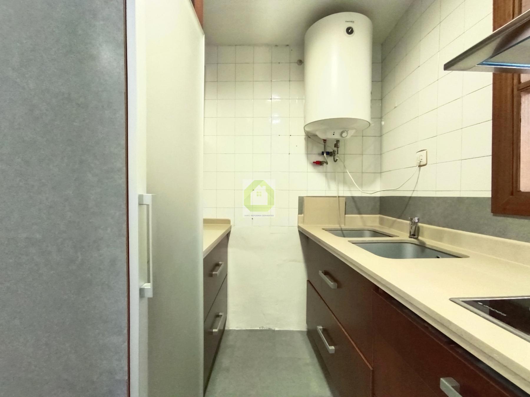For rent of flat in Granada