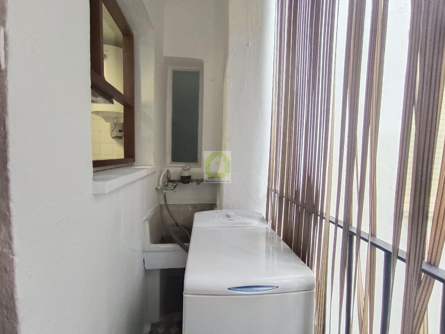 For rent of flat in Granada