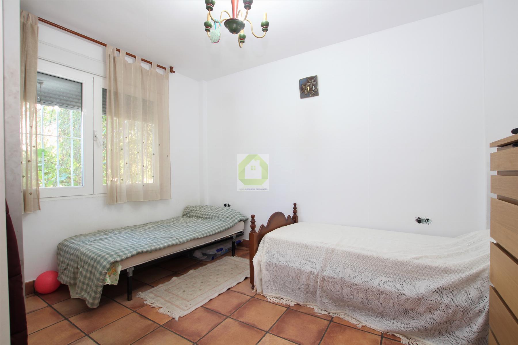 For sale of chalet in Dílar