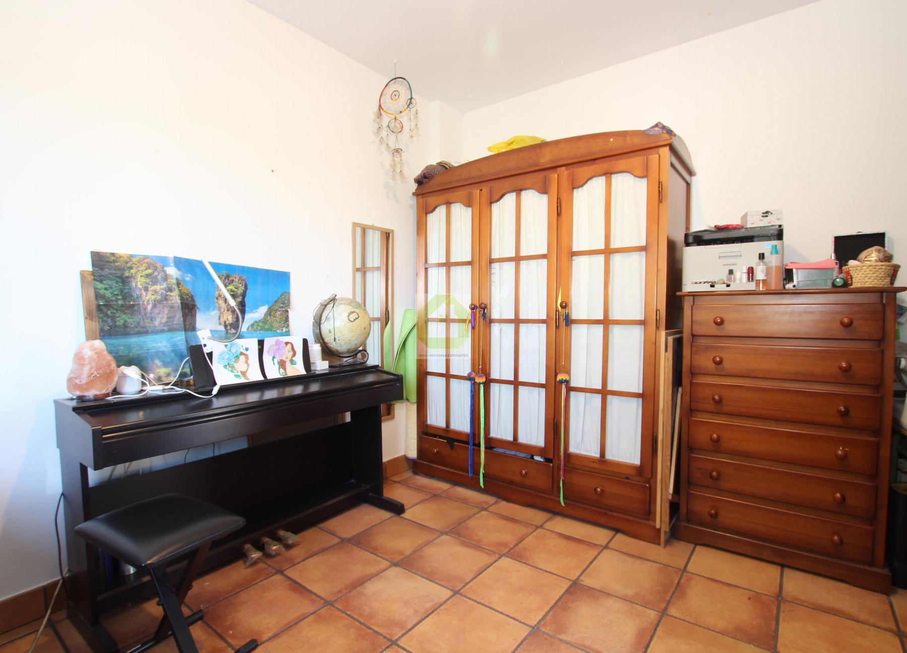 For sale of chalet in Dílar