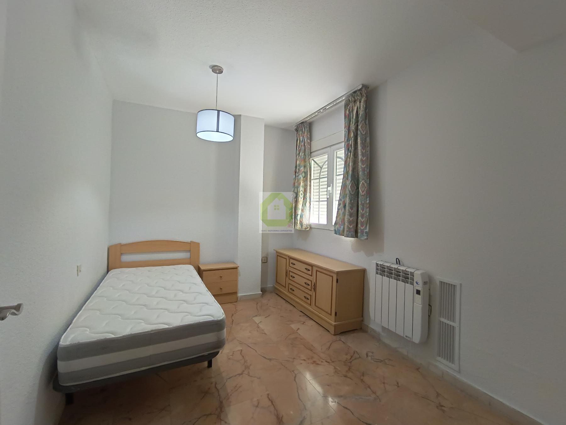 For rent of flat in Granada