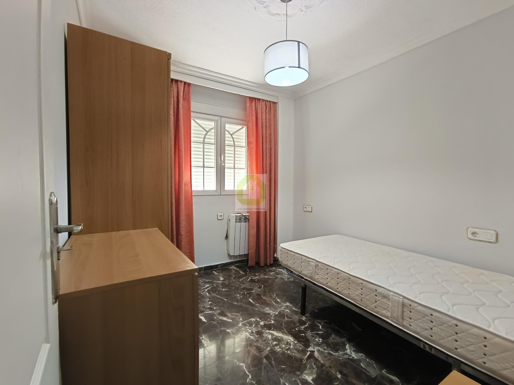 For rent of flat in Granada
