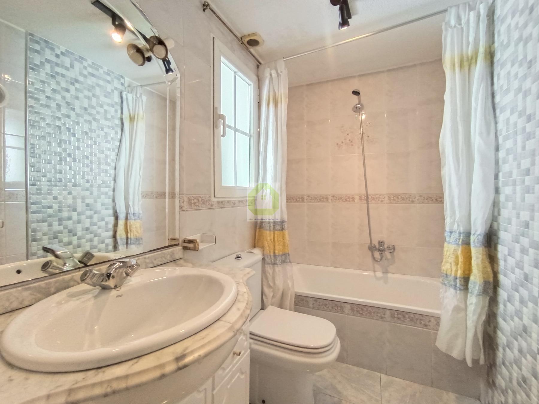 For rent of flat in Granada