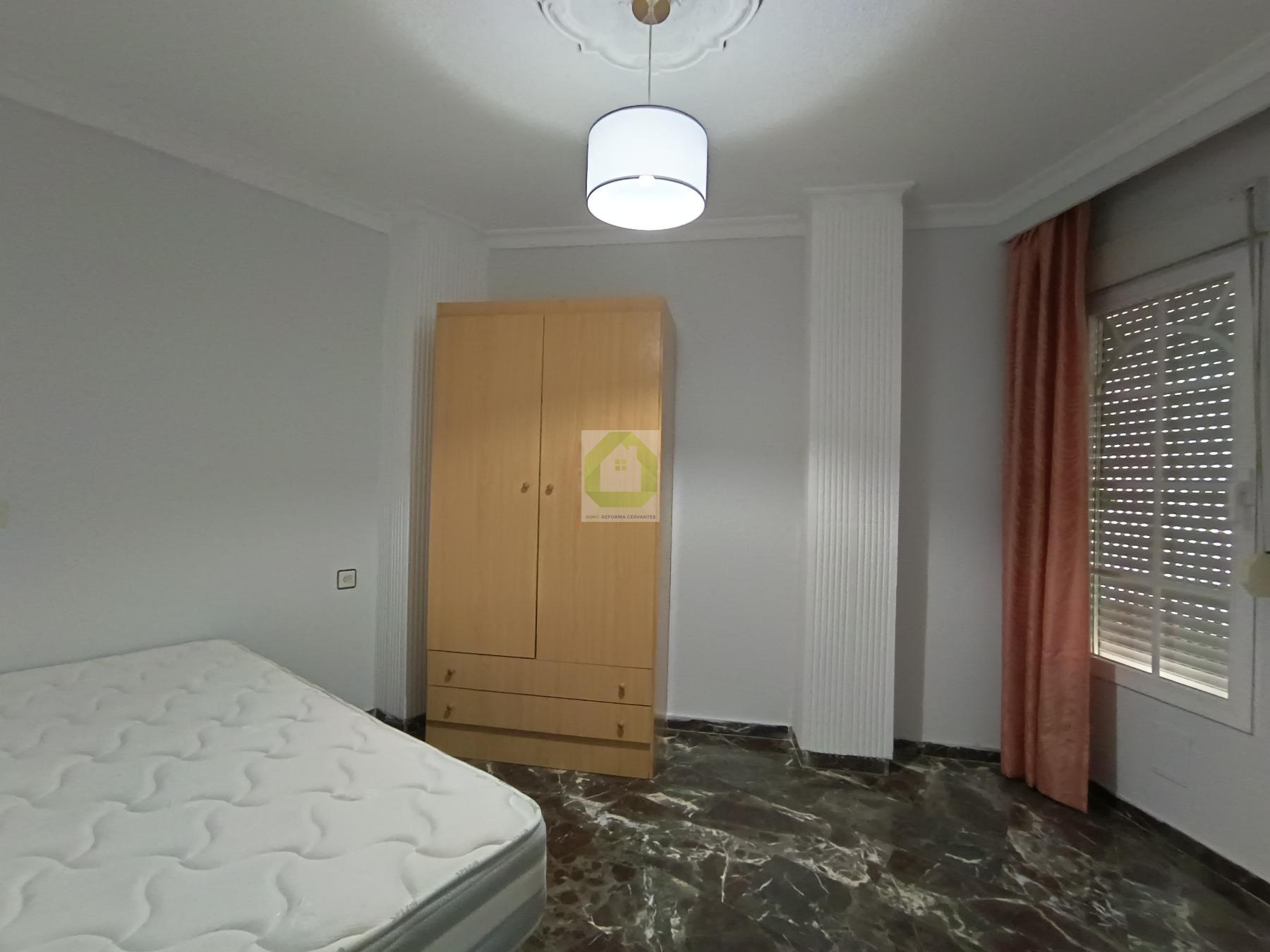 For rent of flat in Granada